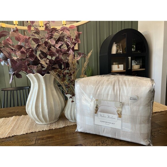 Modern Heirloom Queen Gingham Comforter Tan NEW - Picture 1 of 9
